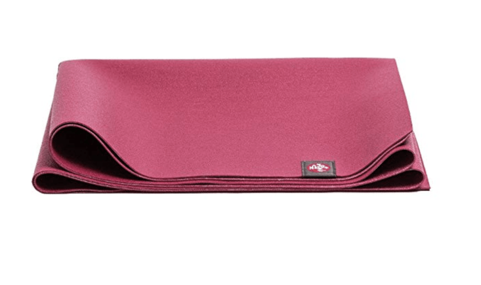 75 Travel Gifts • A List of the Best Gifts For Travelers