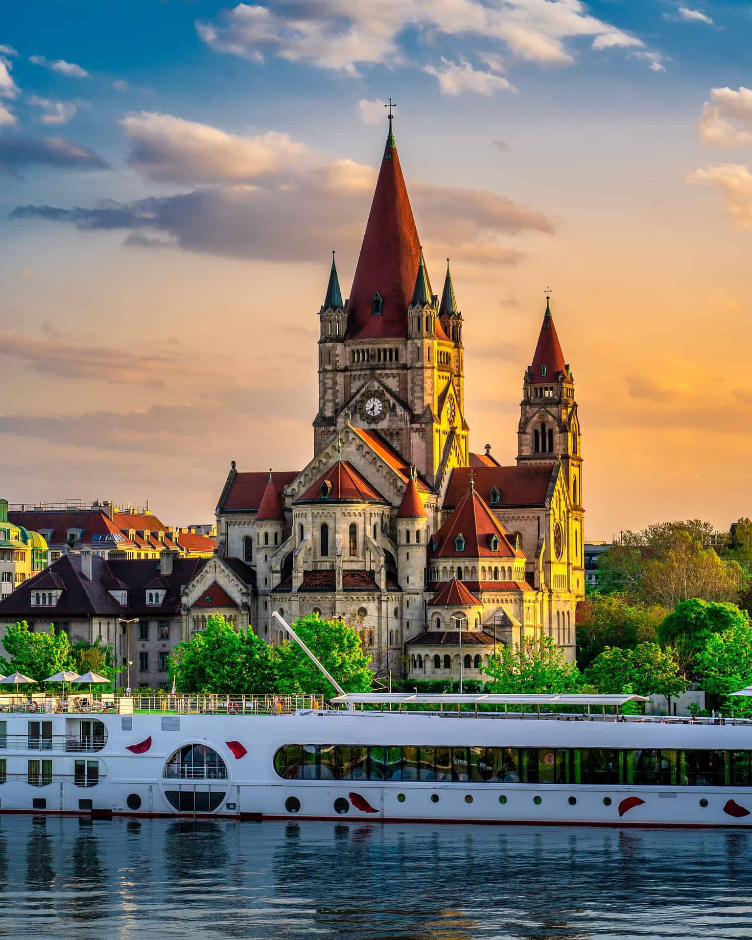 36 Beautiful Cities in Europe You'll Love