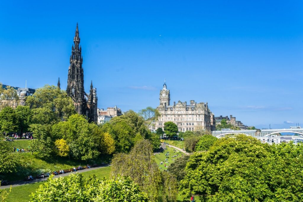 45 BEST Things To Do In Edinburgh
