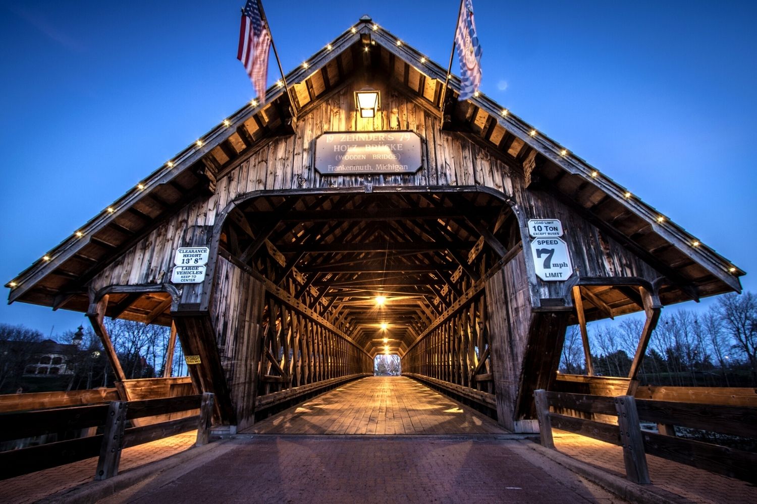 Holz Brucke Bridge In Frankenmuth