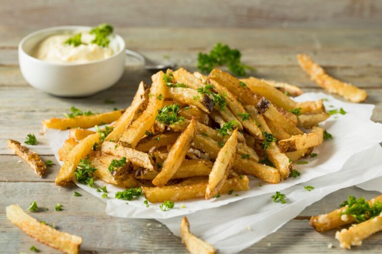 22 BEST Traverse City Restaurants To Try In 2024