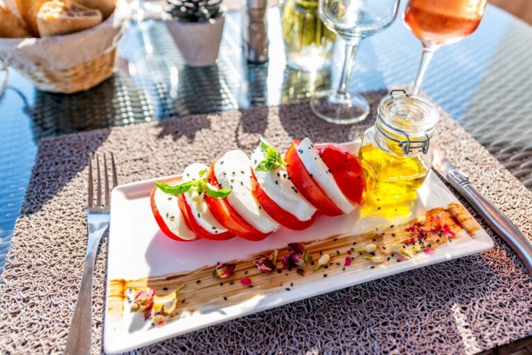 20 AMAZING Grand Haven Restaurants You Have To Try!