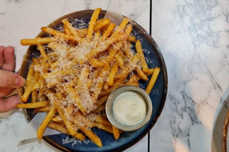 15 BEST Petoskey Restaurants You Should Try! (Michigan)