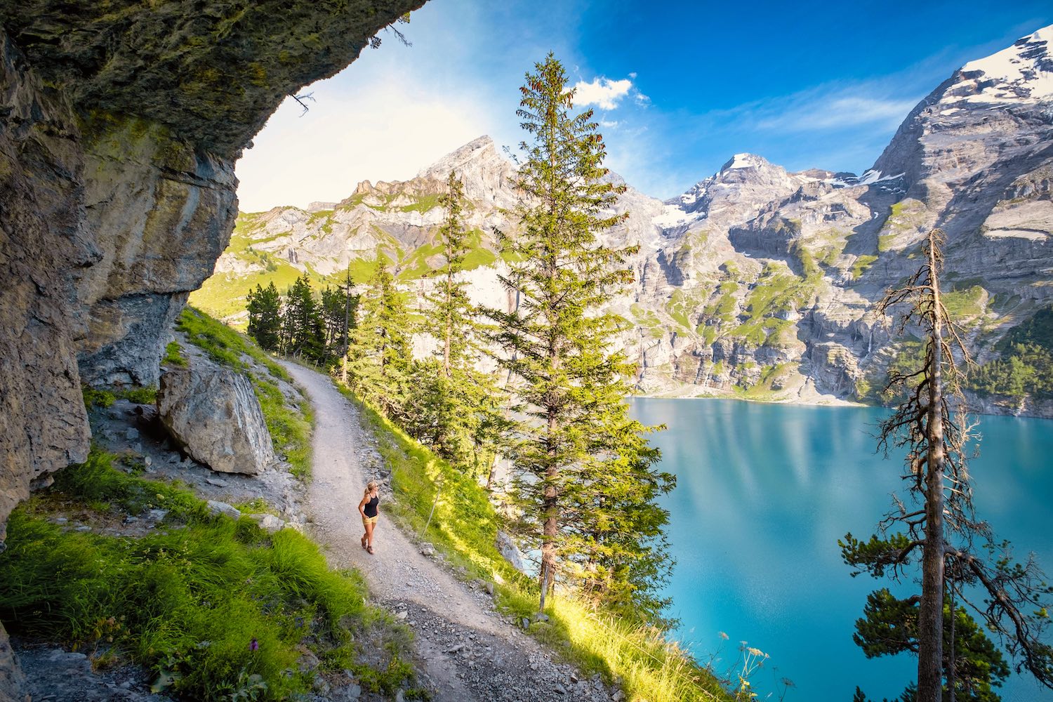 Hiking in clearance the swiss alps