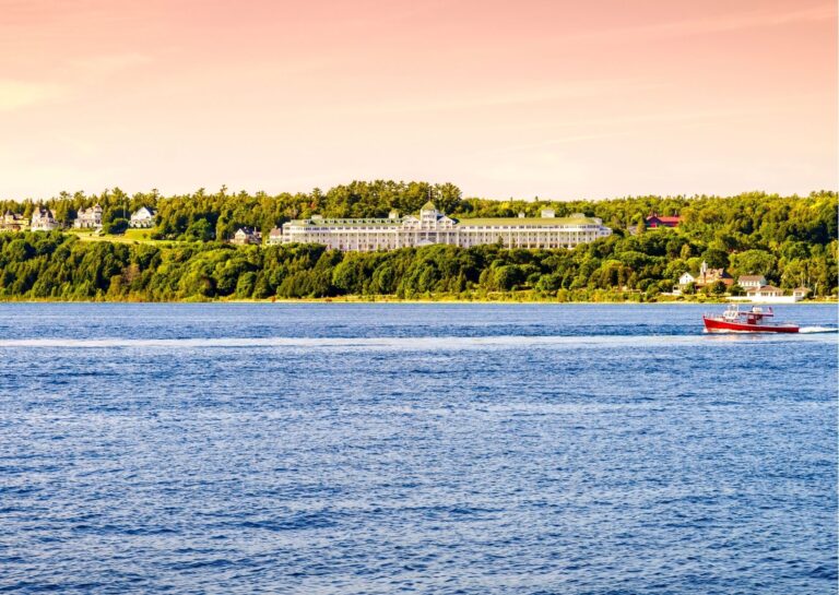21 BEST Things To Do On Mackinac Island, Michigan