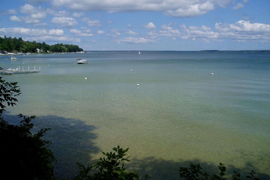 21 BEAUTIFUL Michigan Lakes (That Aren't The Great Lakes)