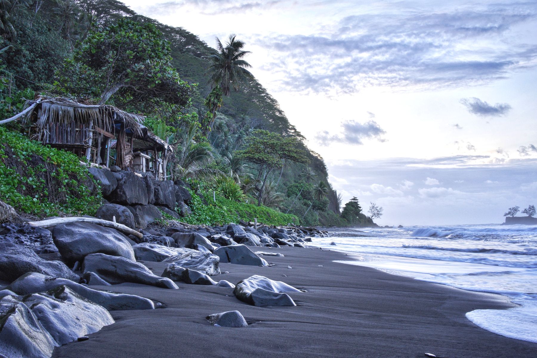  Papenoo Beach - Tahiti